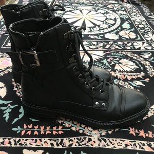 gessy combat boot